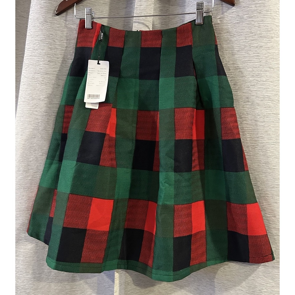 Holiday Red And Green Plaid Skirt Women's‎ Size 8 Elf Holiday Party - Picture 2 of 5